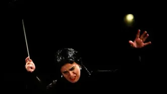 تصاویر؛ پانیذ میریوسفی؛ اولین زنی که ارکستر سمفونیک تهران را رهبری کرد