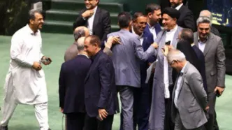 نامه هشدار تورمی ۵۱ نماینده به مسئولان ارشد نظام