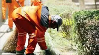 فیلم سوپرایز تولد پاکبان زحمتکش توسط کسبه یک محله