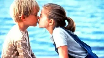 اولین بوسه تاریخ کی رخ داد؟