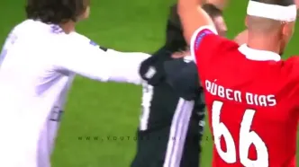 ویدیو: اشتباهات عجیب و خنده‌دار دروازه‌بان‌های فوتبال