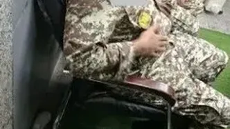 ماجرای جنجالی دو لباس ارتشی در مترو