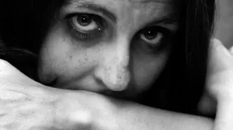 دیوار نامرئی در رابطه زناشویی: واژینیسموس چیست و چگونه زندگی مشترک را فلج می‌کند؟