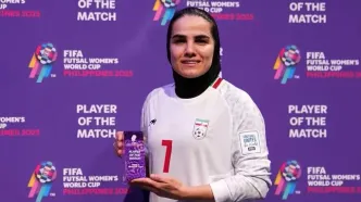 سلفی تاریخی فرشته کریمی در فیلیپین