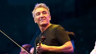 پخش آهنگ شادمهر عقیلی روی آنتن زنده تلویزیون+ فیلم