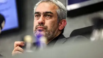 وزیر اقتصاد: نظارت بر بانک‌ها بر اساس قانون با بانک مرکزی است/ سیگنالی از کاهش درآمد نفتی تاکنون دریافت نکرده‌ایم