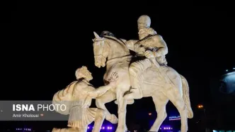 ‌ تصاویر؛ رونمایی از مجسمه «زانو زنندگان برابر ایران»