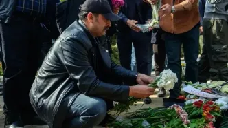 تصاویر؛ متن و حاشیه تشییع پیکر همایون ارشادی