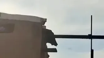 ببینید | ویدیو لحظه عبور جنگنده در ارتفاع پایین در آسمان تهران