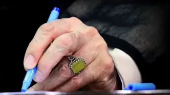 تقریظ رهبر انقلاب بر کتاب «خانوم ماه» و «همسفر آتش و برف»