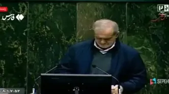 پزشکیان: عینکم را نیاوردم؛ به بچه‌ها بگویید یک عینک بدهند +فیلم