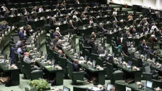 انتقاد نماینده مجلس از  افزایش ۲۰ درصدی  / ریشخند به سفرۀ مردم است + فیلم