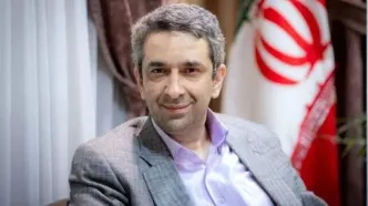 نقد گذشته لازم است اما به شرط ادب