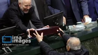 کسری بودجه و تاثیر آن بر بازار سهام/ حذف ارز ترجیحی یکی از مهمترین تصمیمات بودجه 1405 است