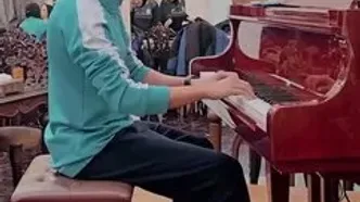 پیانونوازی تینا جهانشاهی، بازیکن تیم فوتبال زنان استقلال