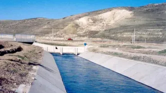 واردات آب از کشورهای همسایه رسماً کلید خورد