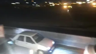 جزئیات تصادف زنجیره‌ای ۱۶ خودرو به‌دلیل نشت گازوئیل + فیلم