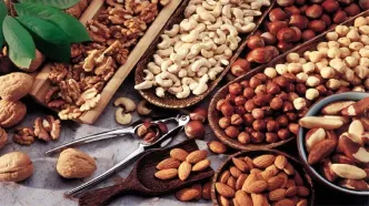 پشت پرده ورود خودروسازان و قطعه‌سازان به بازار خشکبار+ فیلم