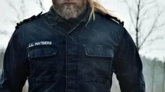 خواستگاری هزاران دختر از این آقا پلیس خوش تیپ!