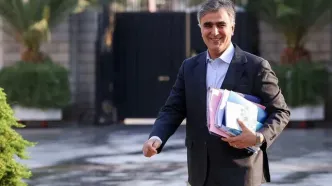 فرزین استعفا داد؟