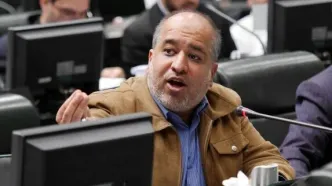 وزیر پزشکیان از نماینده تهران شکایت کرد