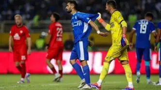 چرا مربی پرسپولیس پیراهن آدان را گرفت؟