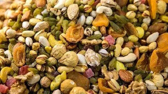 شوک قیمتی شب یلدا | آجیل با نرخ نجومی در بازار