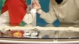 مسابقه مچ‌اندازی مجری خانم صداوسیما روی آنتن زنده