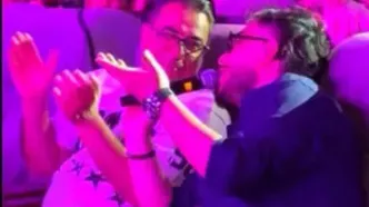 خوانندگی پدر آرون افشار در کنسرت پسرش/ویدیو