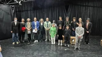 نمایش «بازیگر سایه‌ها»  روی صحنه می‌رود