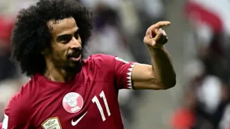 اکرم عفیف امام جماعت شد