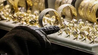 عروس و دامادها هم به زور حلقه می‌خرند