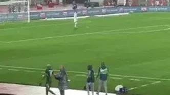 ویدئو: ناراحتی ویکتور اوسمین از تعویض مقابل تانزانیا