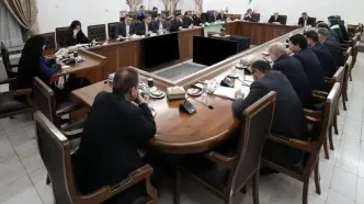 عارف: اصلاحات ساختاری نباید تأثیر منفی بر معیشت مردم داشته باشد