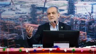 پزشکیان: خودروهای دولتی نباید با کارت سهمیه بنزین بزند/ از روز اولی که مسئولیت را پذیرفتیم، از چپ و راست مشکلات بارید