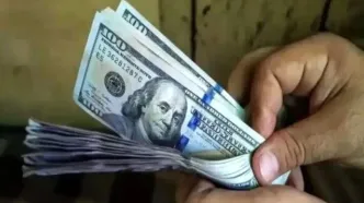 قیمت دلار امروز ۶ دی شوکه‌کننده شد | دلار روی لبه ۱۳۴ هزار تومان