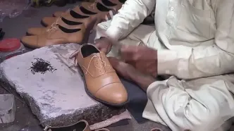 فرآیند تولید کفش های چرمی دست ساز در پاکستان