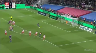 ویدئو: ضربه پنالتی روبرت لواندوفسکی به آسمان