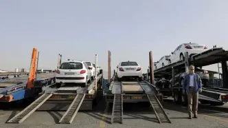 فرمان بازار خودرو دست دلار افتاد