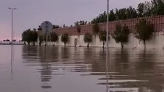 بارش شدید باران در جده؛ خیابان‌ها به دریاچه تبدیل شد