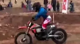 ببینید| مسابقات موتورسواری زنان در کرمانشاه سوژه شد!