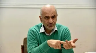 فرشاد مومنی در بیمارستان بستری شد