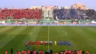 ویدیوی جنجالی از دربی؛ تخریب دیوار و ورود بدون بلیت تعدادی از هواداران به ورزشگاه!