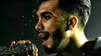 هدیه ویژه هوادار خانم به مهراد جم در حین کنسرت/ویدیو