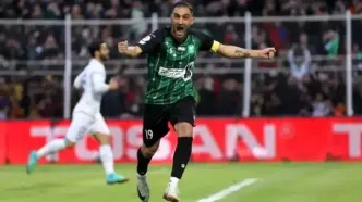 تساوی جنجالی خیبر و استقلال در نیمه نخست