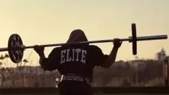 احترام نظامی هادی چوپان به پرچم ایران