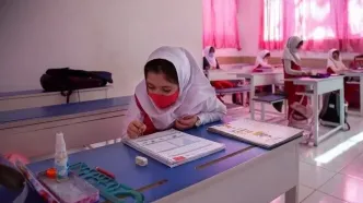 درگیری استاندار تهران و وزارت بهداشت بر سر تعطیلی مدارس/ «شما در مقامی نیستید که توصیه کنید!»