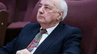 هرگز نباید روابط راهبردی را انحصاری کنیم/ نه شیفتگی به شرق نه امید بستن به غرب