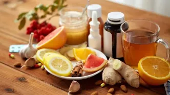 درمان‌های طبیعی در فنجان: ۵ دمنوش ضروری برای پاییز و زمستان!