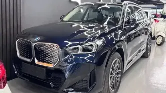 بی‌ام‌و iX1 2025؛ شاسی‌بلند تمام برقی آلمانی در ایران